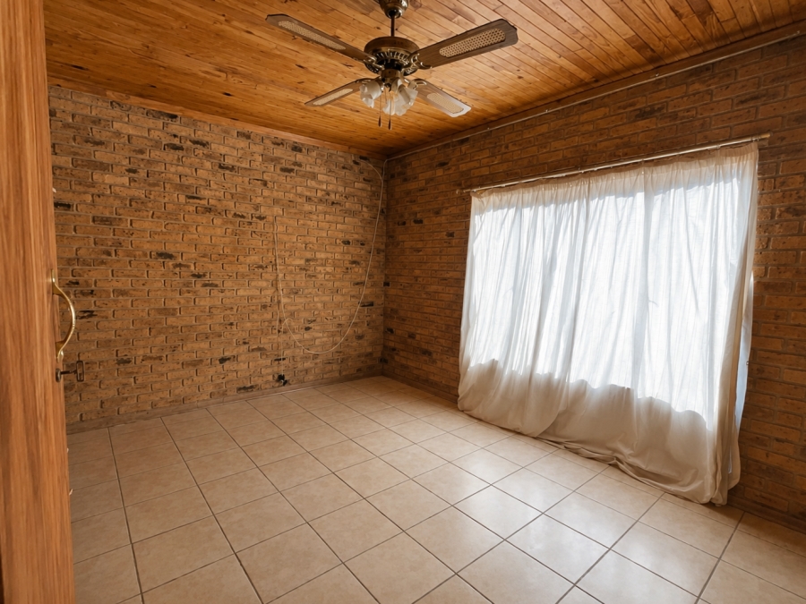 3 Bedroom Property for Sale in Bonanne Gauteng