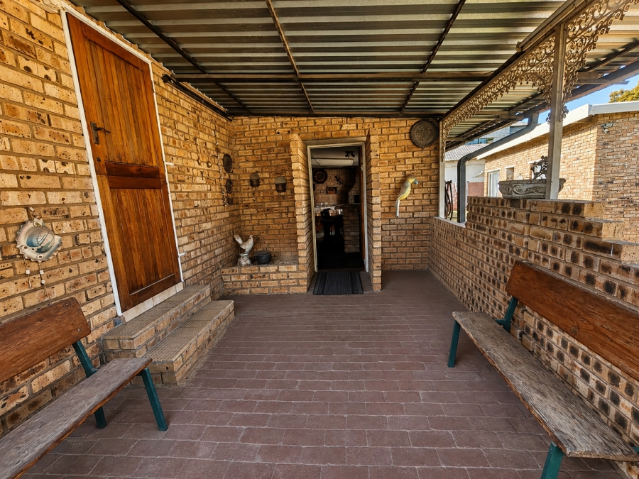 3 Bedroom Property for Sale in Bonanne Gauteng