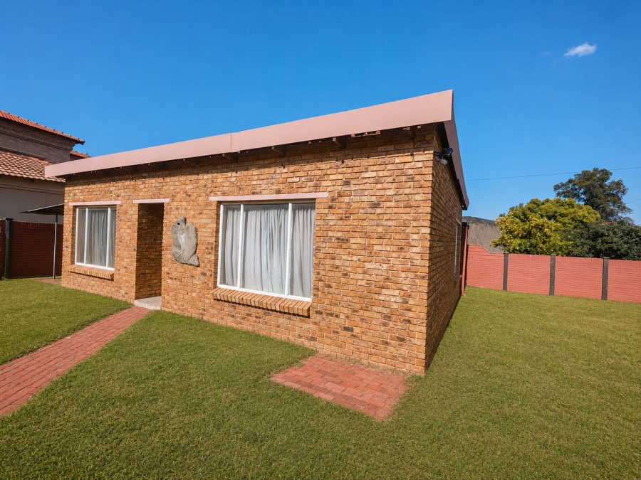 3 Bedroom Property for Sale in Bonanne Gauteng