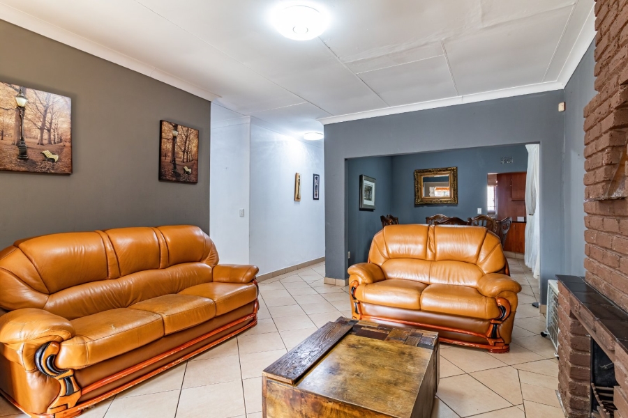 4 Bedroom Property for Sale in Lindhaven Gauteng