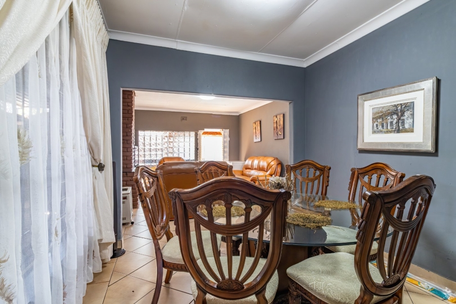 4 Bedroom Property for Sale in Lindhaven Gauteng