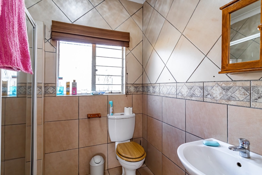 4 Bedroom Property for Sale in Lindhaven Gauteng