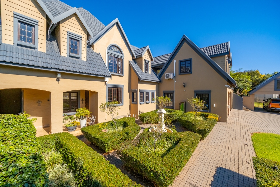 4 Bedroom Property for Sale in Poortview Gauteng