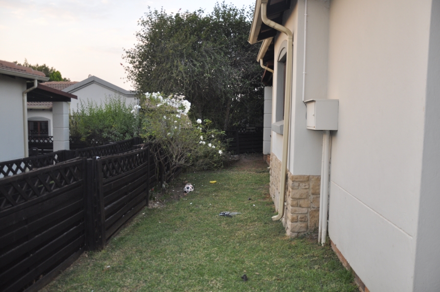 2 Bedroom Property for Sale in Paulshof Gauteng