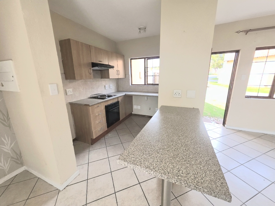 2 Bedroom Property for Sale in Noordwyk Gauteng