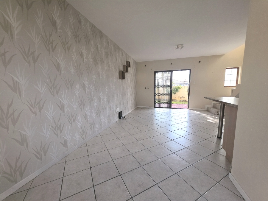 2 Bedroom Property for Sale in Noordwyk Gauteng