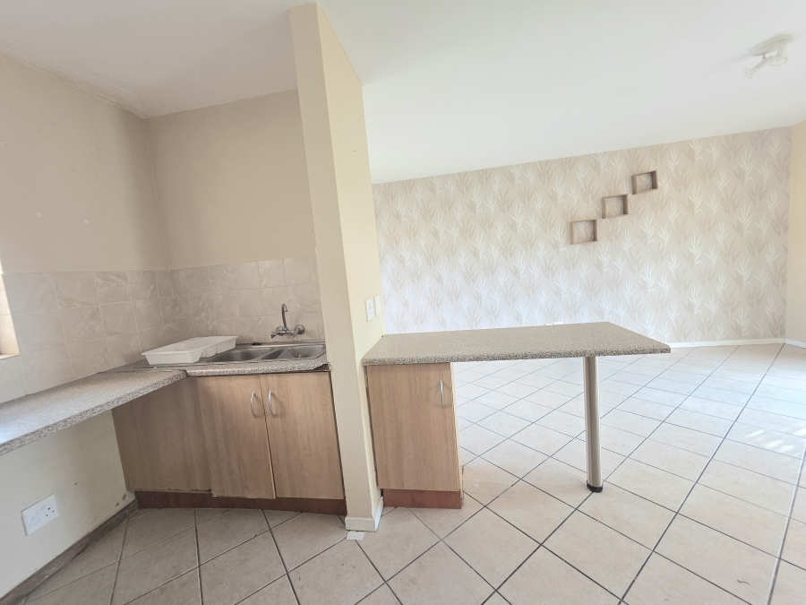 2 Bedroom Property for Sale in Noordwyk Gauteng