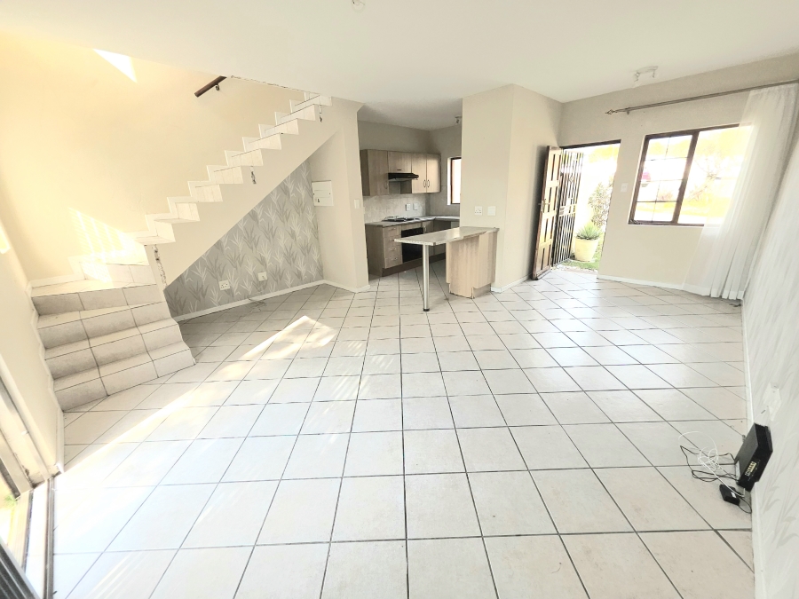 2 Bedroom Property for Sale in Noordwyk Gauteng