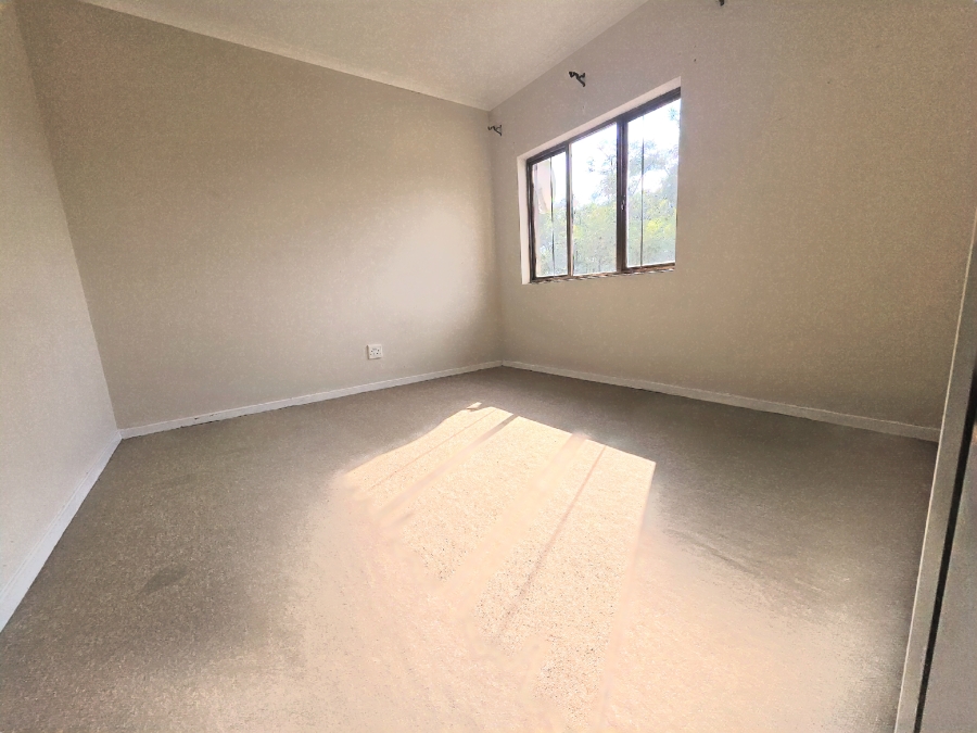 2 Bedroom Property for Sale in Noordwyk Gauteng