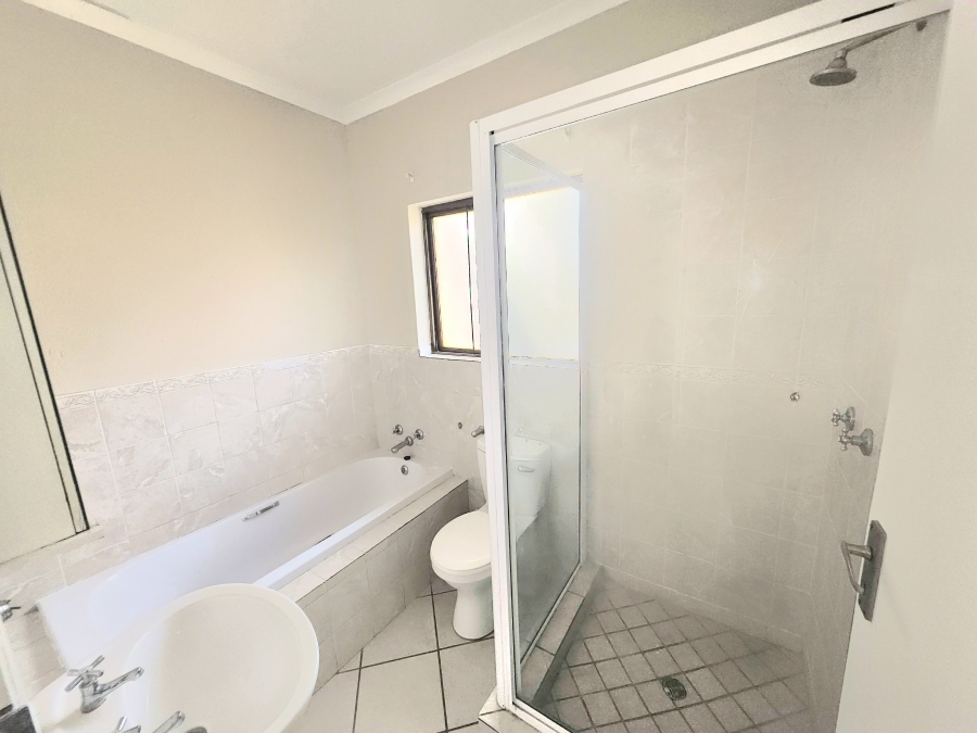 2 Bedroom Property for Sale in Noordwyk Gauteng