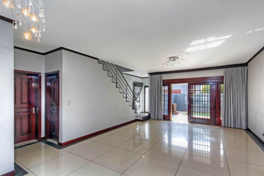 3 Bedroom Property for Sale in Erand Gardens Gauteng