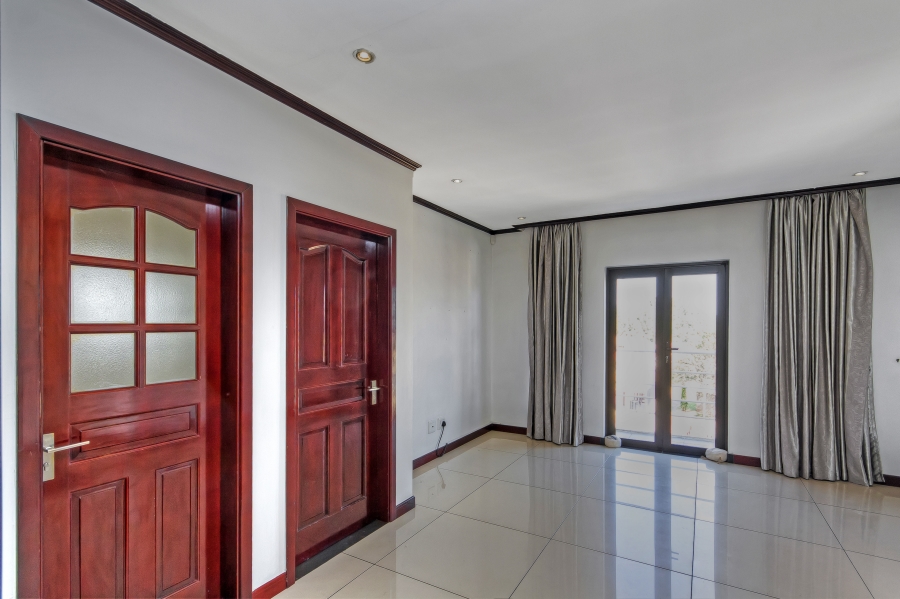 3 Bedroom Property for Sale in Erand Gardens Gauteng