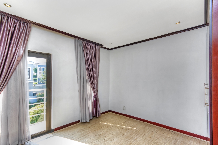 3 Bedroom Property for Sale in Erand Gardens Gauteng