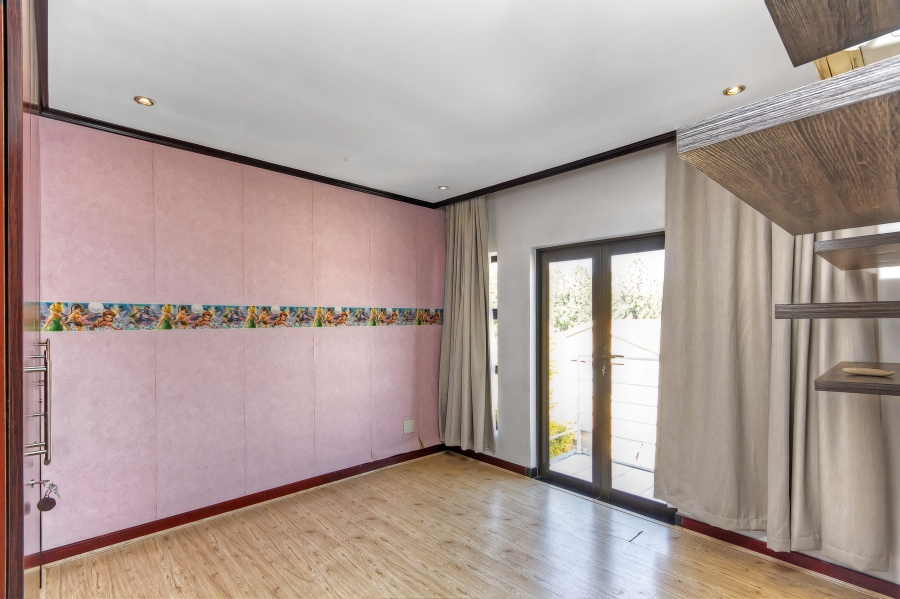 3 Bedroom Property for Sale in Erand Gardens Gauteng