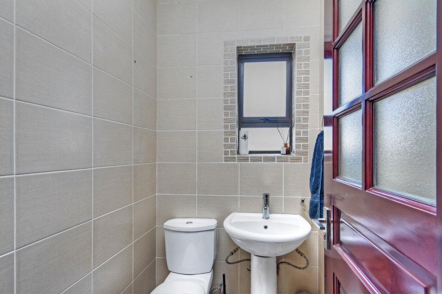 3 Bedroom Property for Sale in Erand Gardens Gauteng