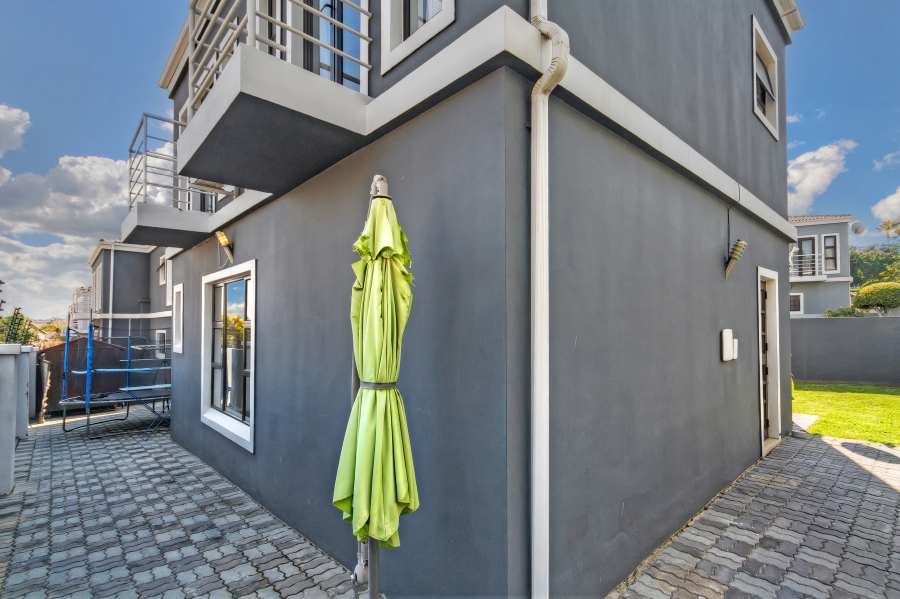 3 Bedroom Property for Sale in Erand Gardens Gauteng