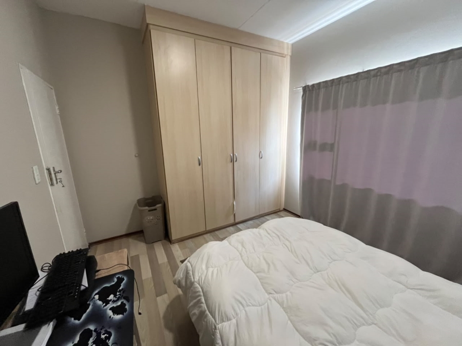 2 Bedroom Property for Sale in Lonehill Gauteng