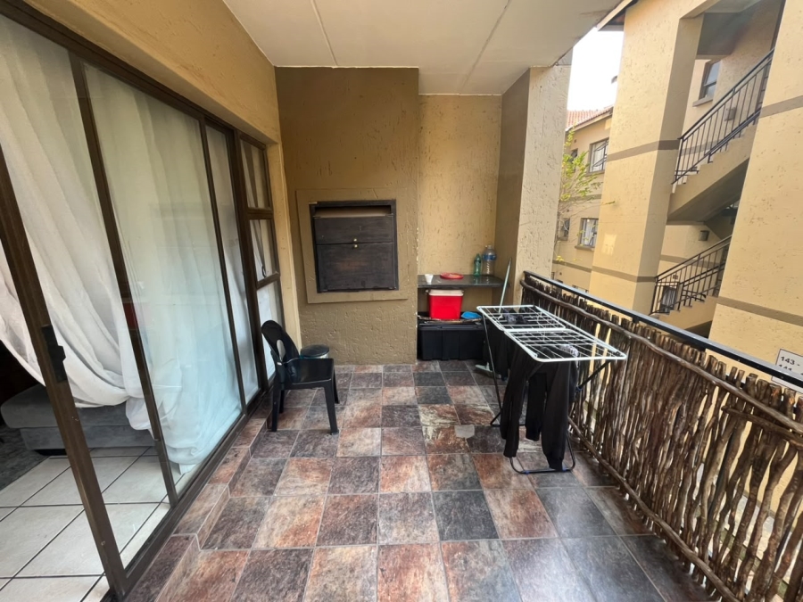 2 Bedroom Property for Sale in Lonehill Gauteng