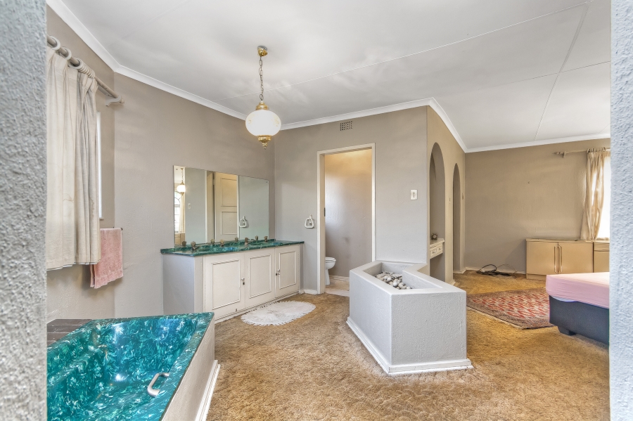 4 Bedroom Property for Sale in Morningside Manor Gauteng
