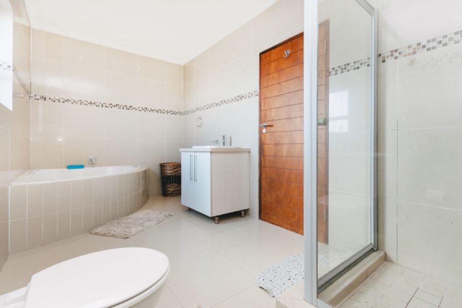 4 Bedroom Property for Sale in Kyalami Gauteng
