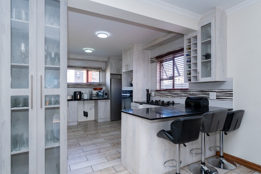 5 Bedroom Property for Sale in Pomona Gauteng