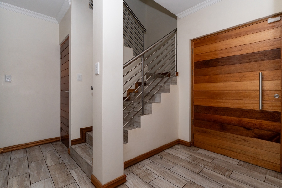 5 Bedroom Property for Sale in Pomona Gauteng