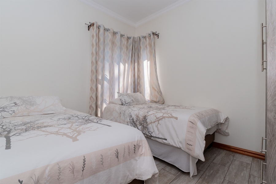 5 Bedroom Property for Sale in Pomona Gauteng