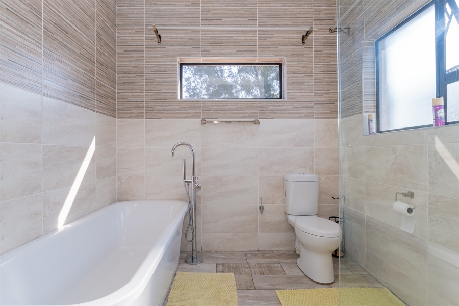 5 Bedroom Property for Sale in Pomona Gauteng