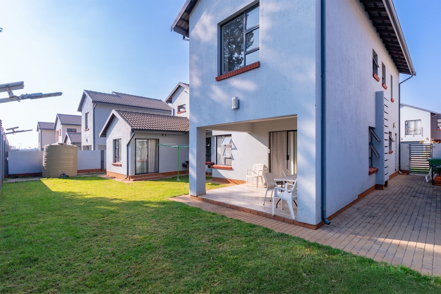 5 Bedroom Property for Sale in Pomona Gauteng