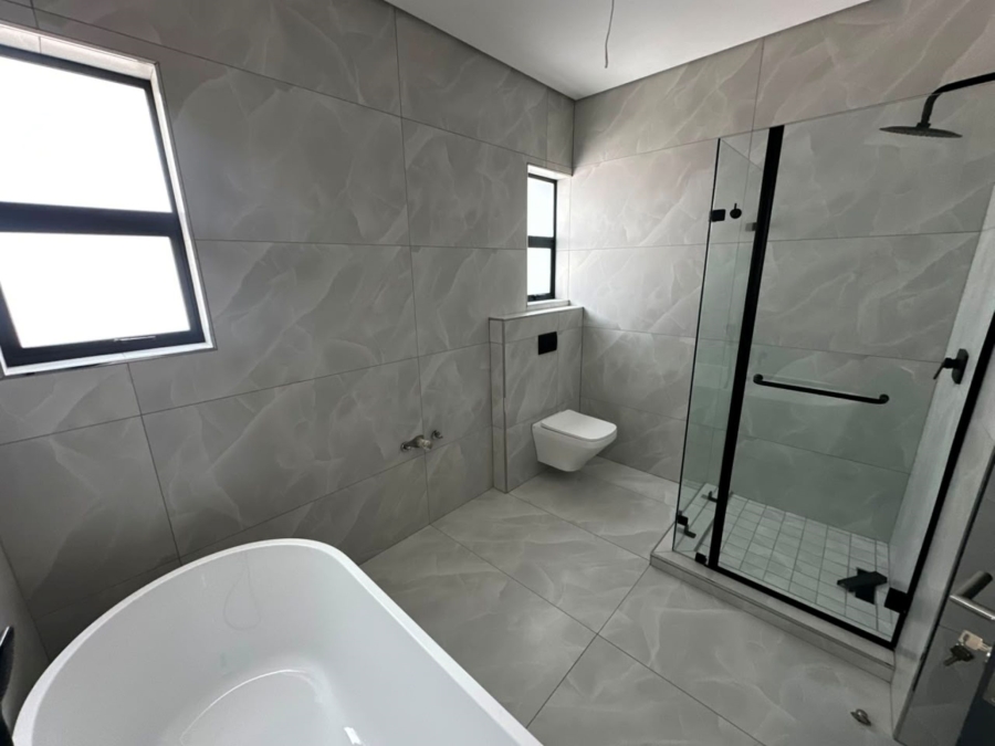 4 Bedroom Property for Sale in Fountainbrook Estate Gauteng