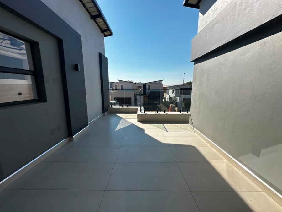 4 Bedroom Property for Sale in Fountainbrook Estate Gauteng
