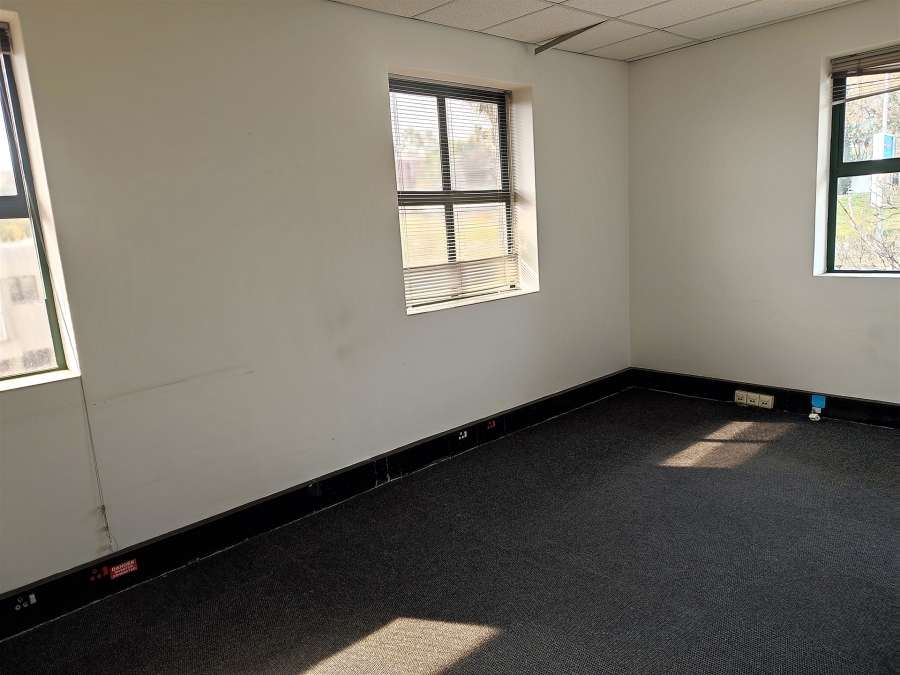 To Let Commercial Property for Rent in Hyde Park Gauteng