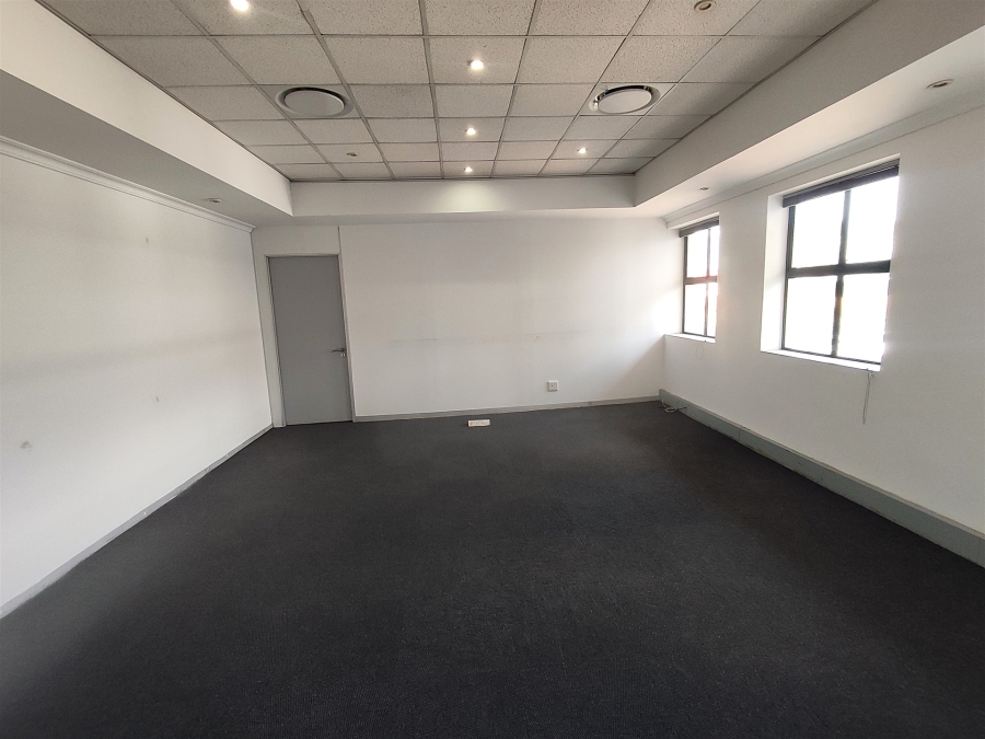 To Let Commercial Property for Rent in Hyde Park Gauteng