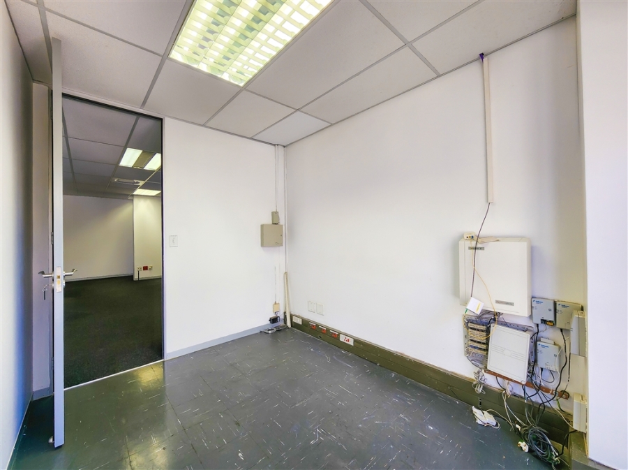 To Let Commercial Property for Rent in Magaliessig Gauteng