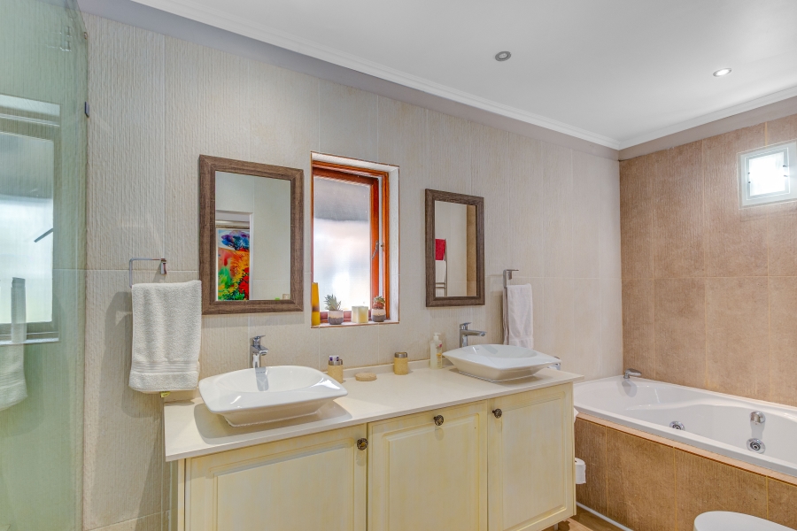 4 Bedroom Property for Sale in Kyalami Estates Gauteng