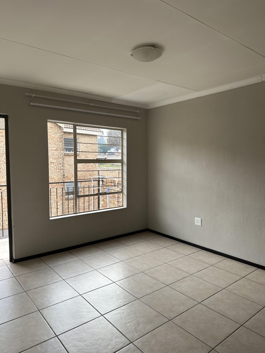 2 Bedroom Property for Sale in Honeypark Gauteng