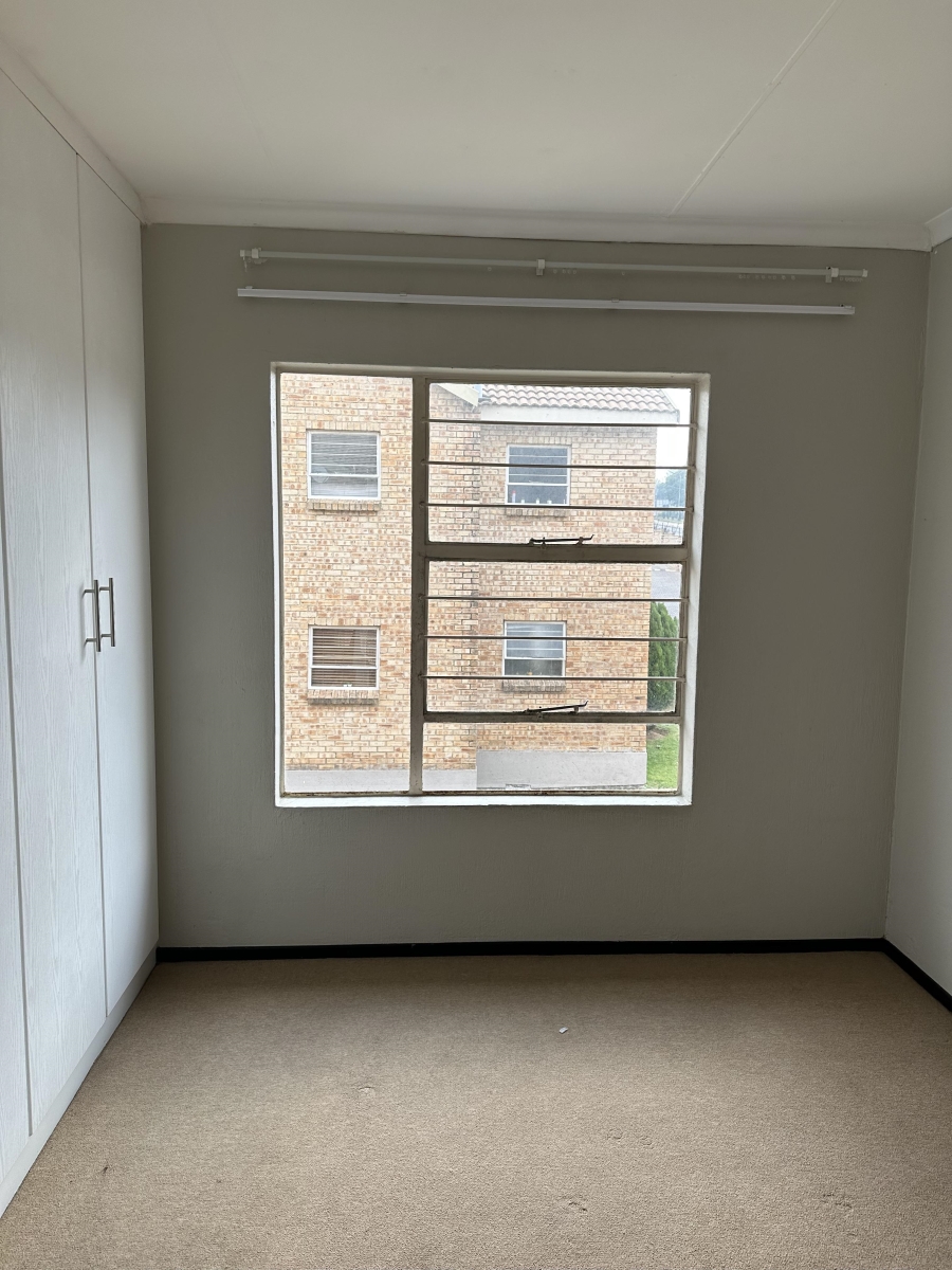 2 Bedroom Property for Sale in Honeypark Gauteng