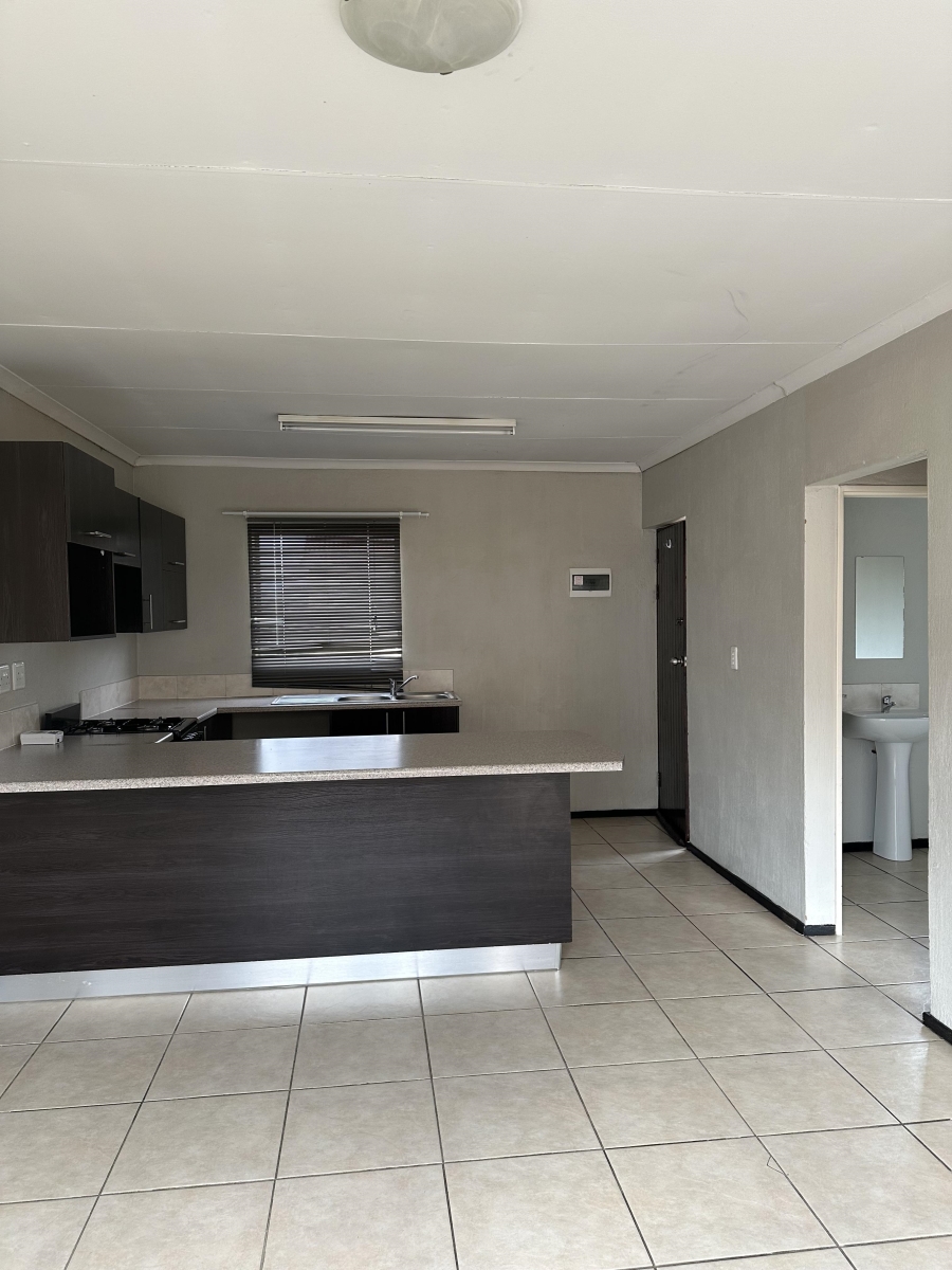 2 Bedroom Property for Sale in Honeypark Gauteng