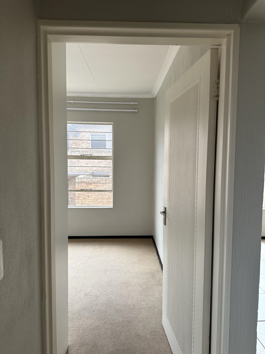 2 Bedroom Property for Sale in Honeypark Gauteng