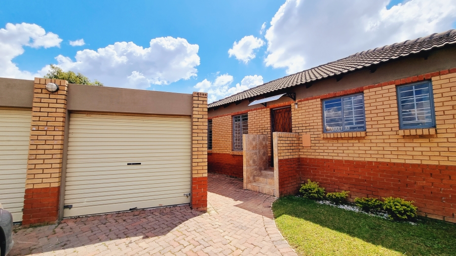 3 Bedroom Property for Sale in Halfway Gardens Gauteng