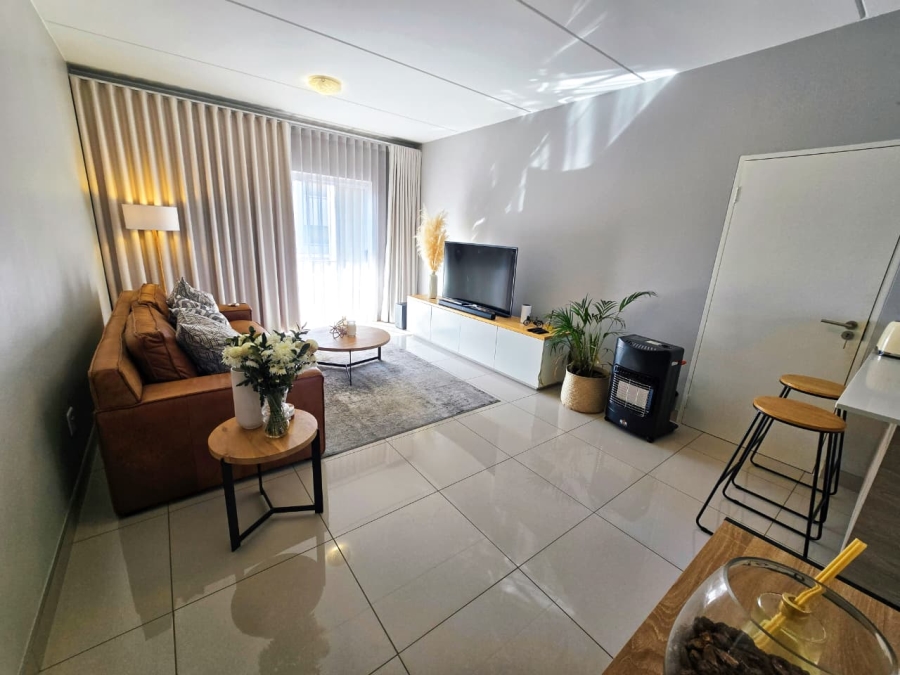 2 Bedroom Property for Sale in Blue Hills Gauteng