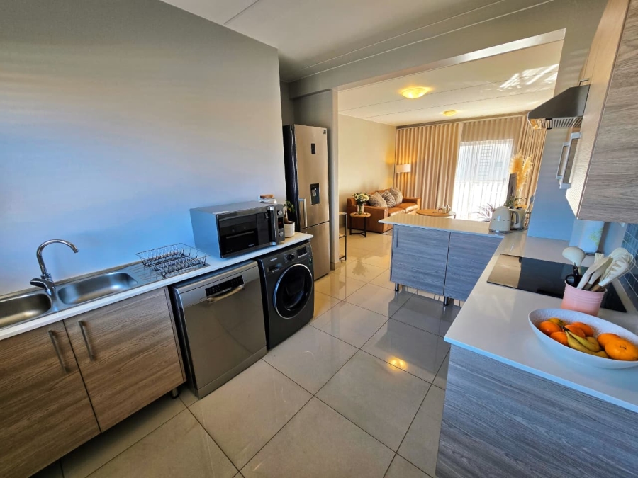2 Bedroom Property for Sale in Blue Hills Gauteng