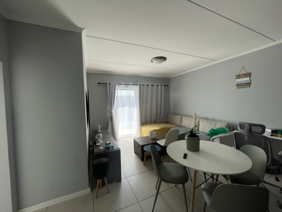 To Let 2 Bedroom Property for Rent in Broadacres Gauteng