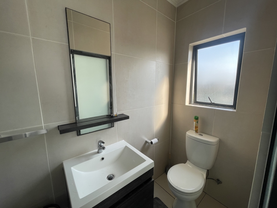 To Let 2 Bedroom Property for Rent in Broadacres Gauteng