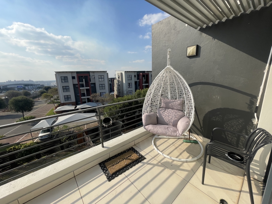 To Let 2 Bedroom Property for Rent in Broadacres Gauteng