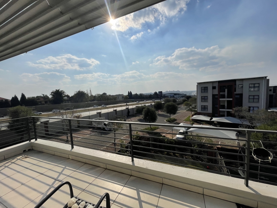 To Let 2 Bedroom Property for Rent in Broadacres Gauteng