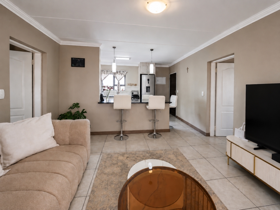 2 Bedroom Property for Sale in Rooihuiskraal North Gauteng