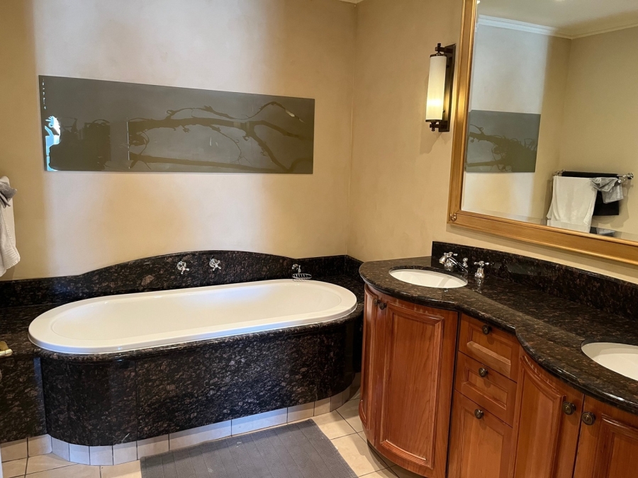 To Let 1 Bedroom Property for Rent in Sandown Gauteng