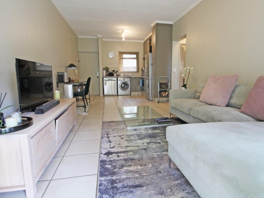 To Let 1 Bedroom Property for Rent in Bryanston Gauteng