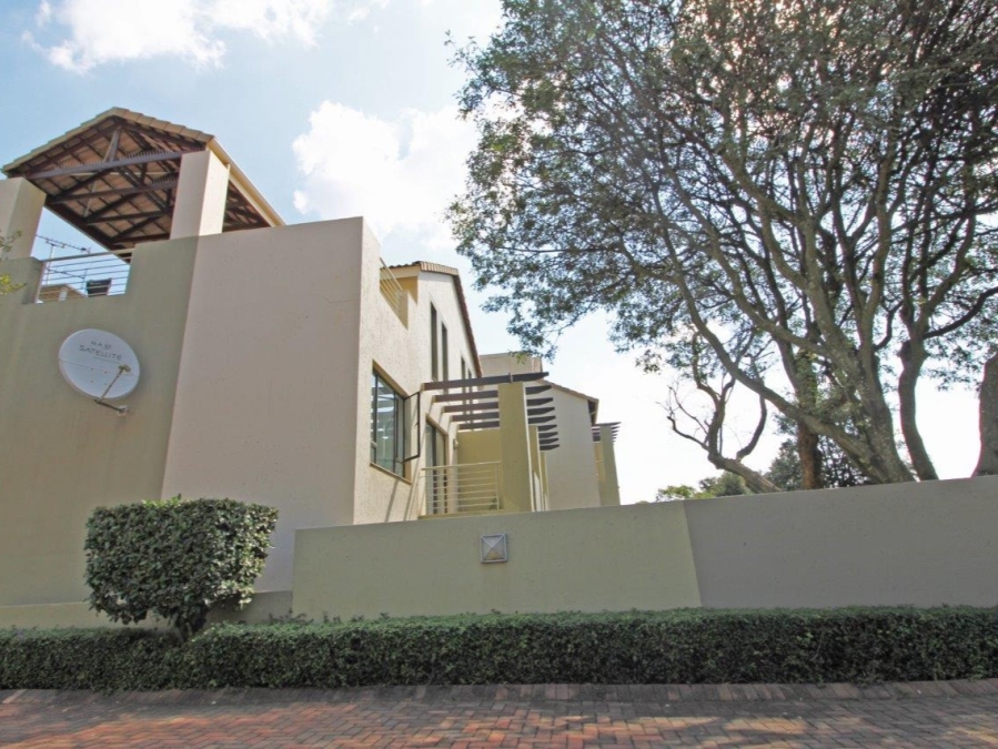 To Let 1 Bedroom Property for Rent in Bryanston Gauteng